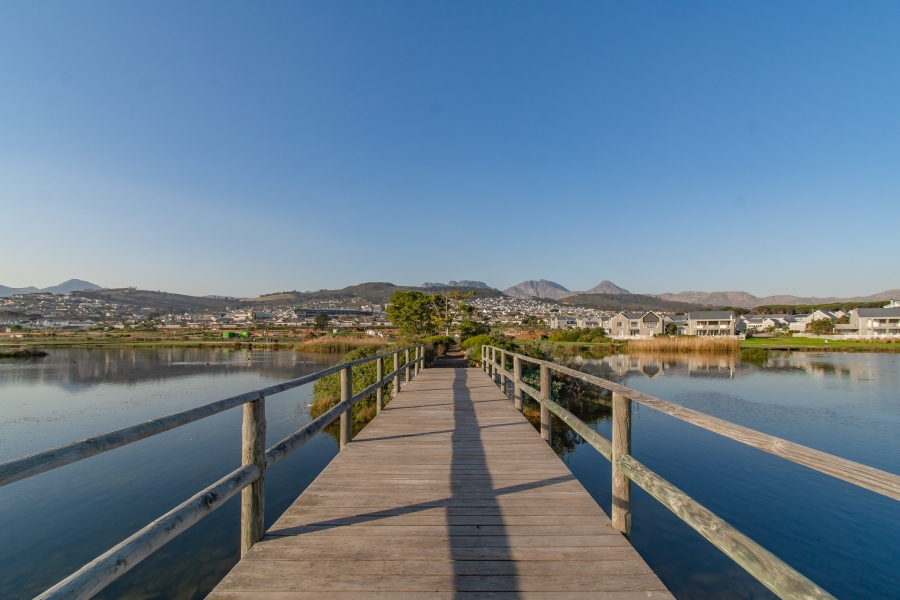 2 Bedroom Property for Sale in Somerset Lakes Western Cape